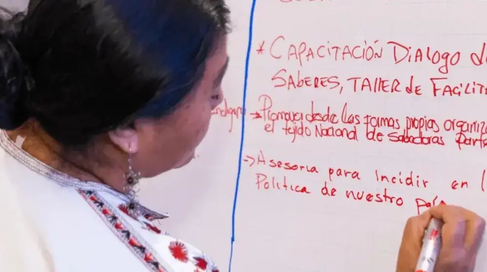 Parteras de América Latina y el Caribe llaman a mejorar los sistemas de salud para salvar la vida de miles de mujeres